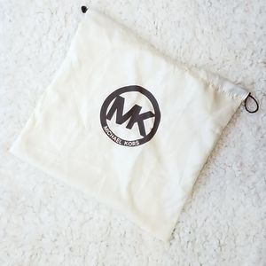 Michael Kors Dust Cover.